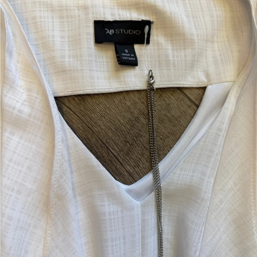 AB Studio White Sleeveless Blouse with Ruffle Detail - Picture 3 of 5